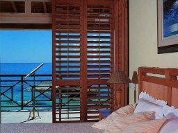 plantation-shutters-33