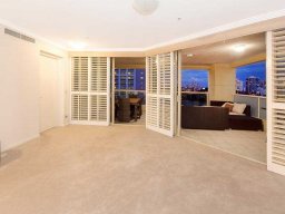 plantation-shutters-39